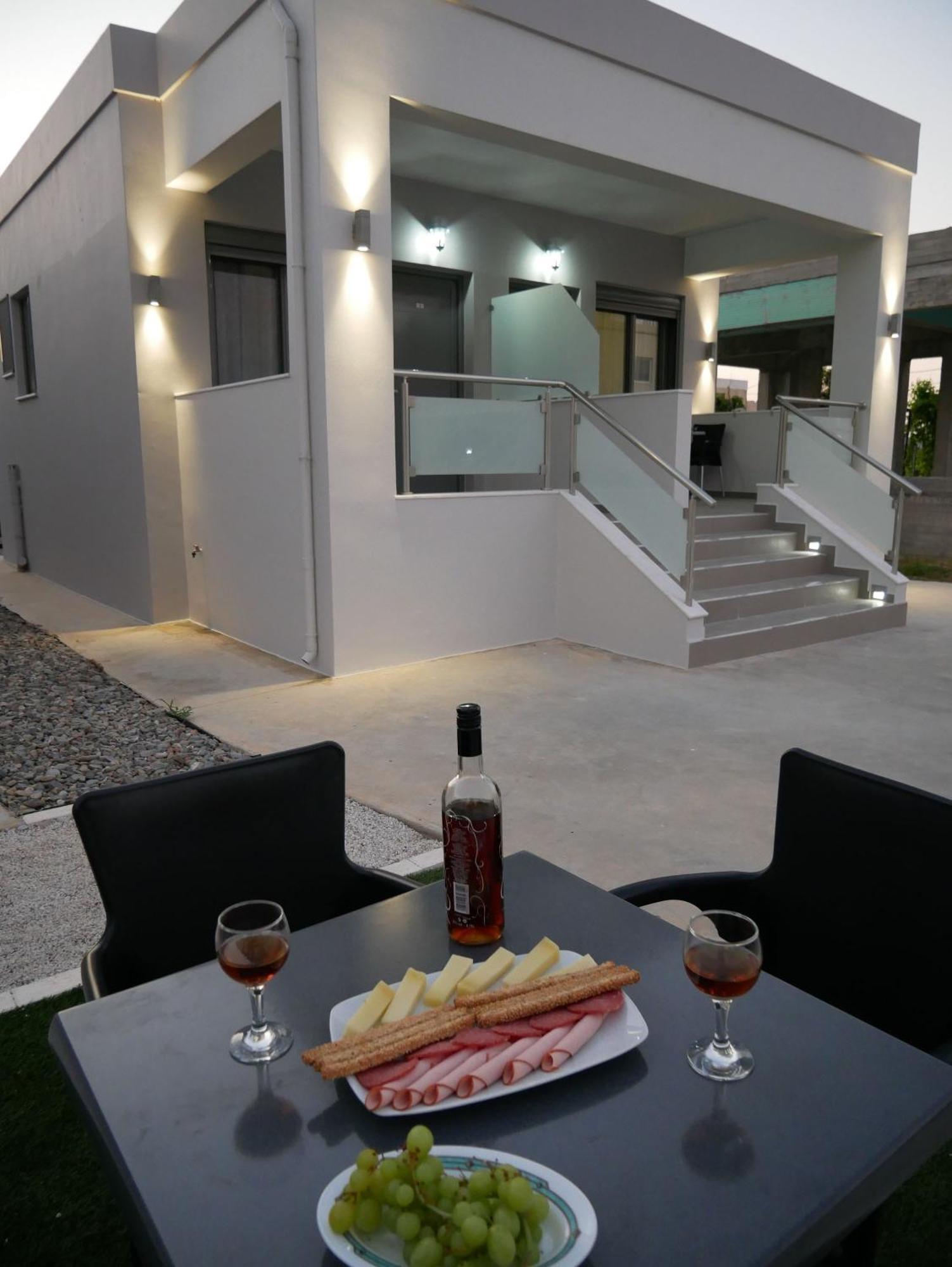 Erotokritos Studios Agia Marina  Exterior photo