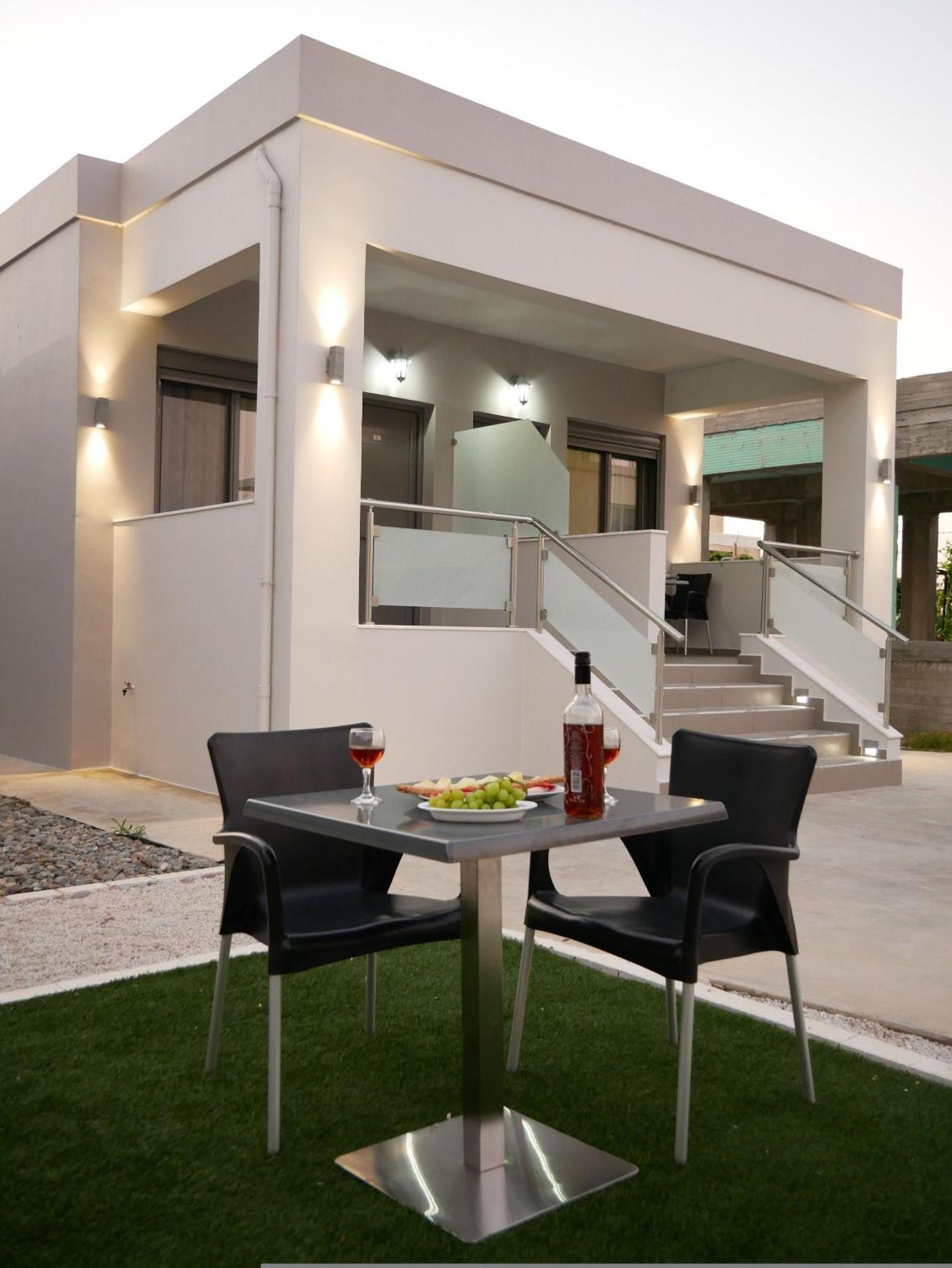 Erotokritos Studios Agia Marina  Exterior photo